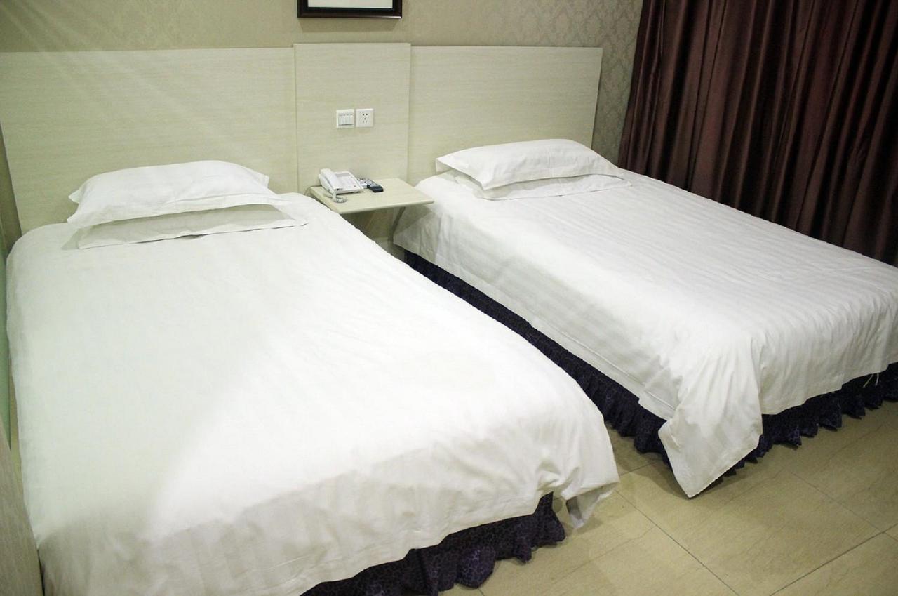 Starway Hotel Nantong Sports Convention Center Room photo